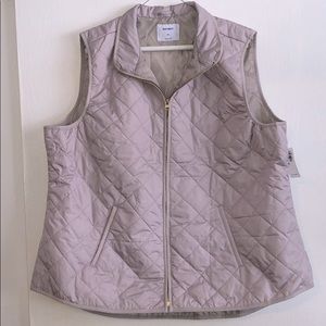 Old Navy Thin Puffer Vest - BRAND NEW WITH TAGS!!